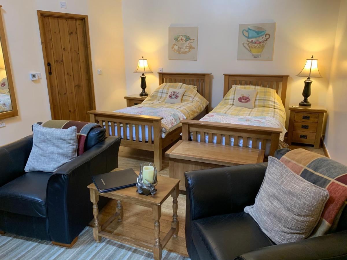 The Reindeer Retreat Buttercup Twin Kidwelly Exterior foto